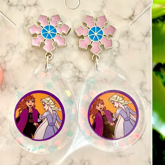 Elsa and Anna Frozen Earrings - Picture 1 of 4